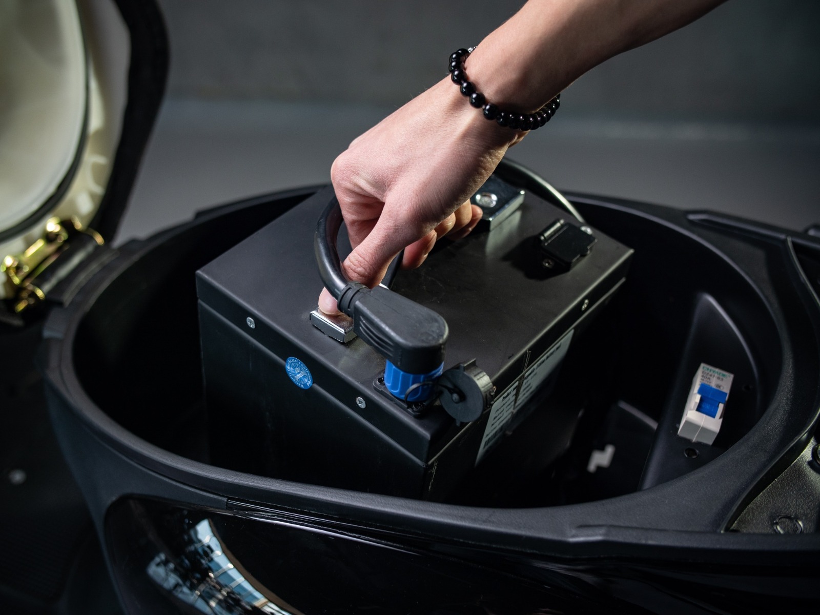 Scuter Full Electric Classic - imagine 5